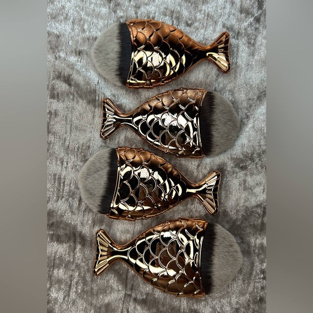 Mermaid tail make up brushes